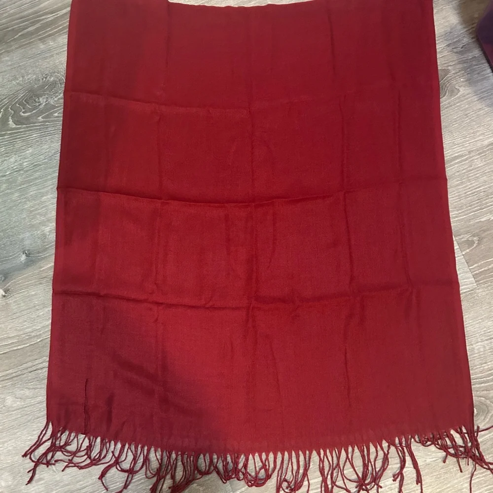 Red Fringe Scarf new with out tags perfect for 2026 trends!